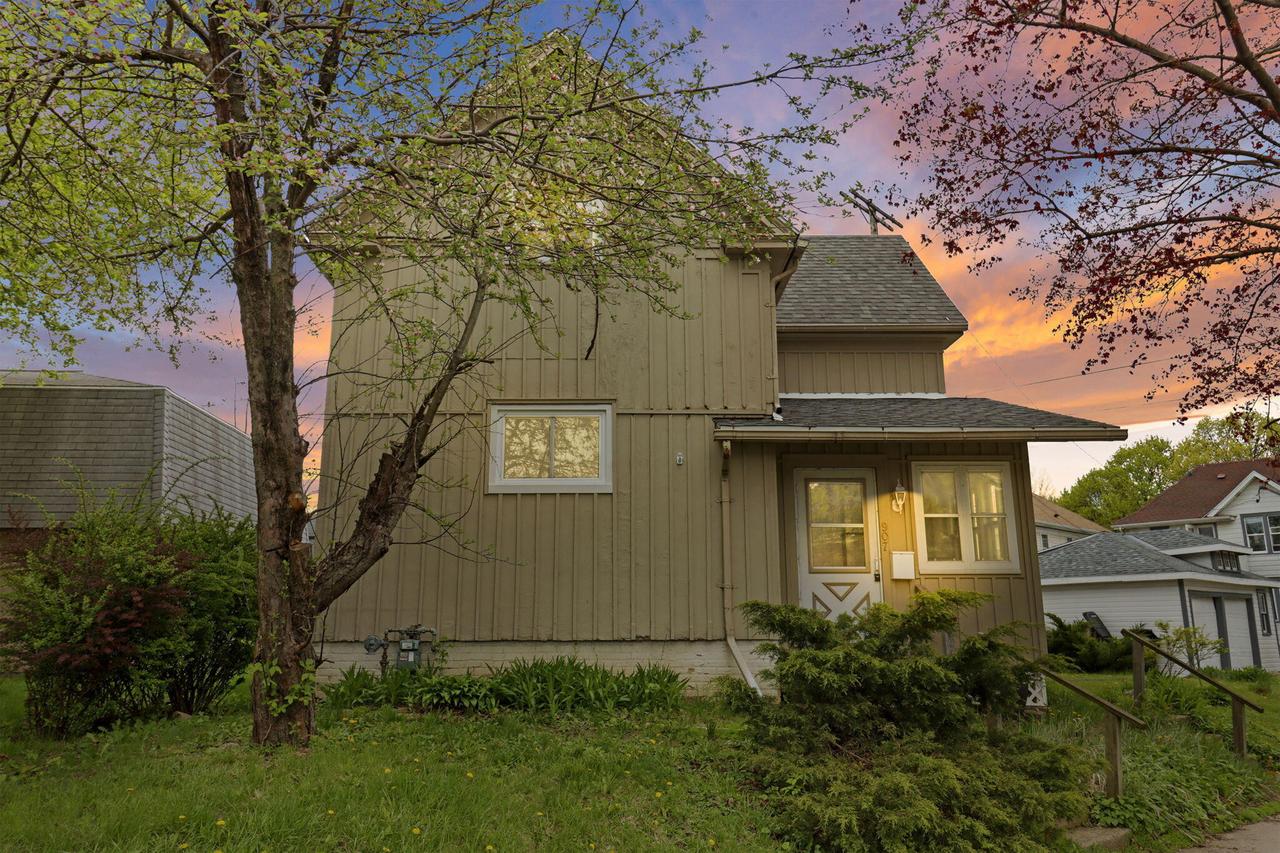 907 Chicago St., Racine, WI 53405