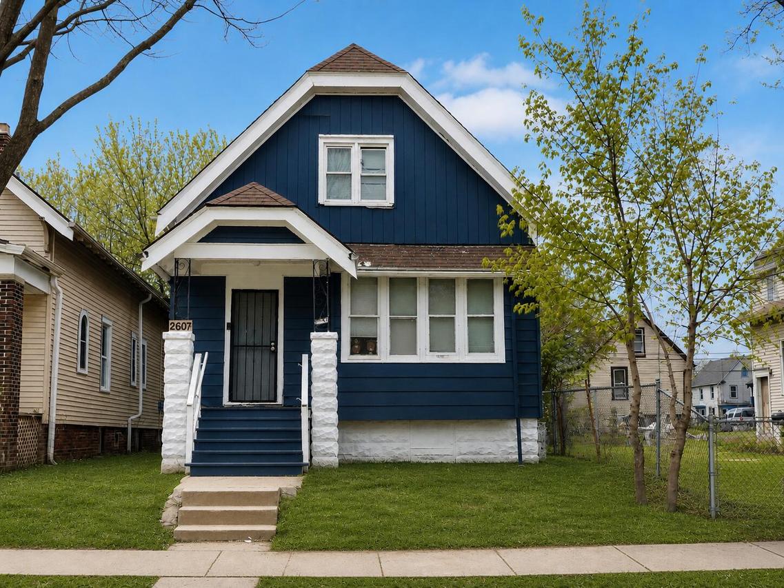 2607 N 24th St, Milwaukee, WI 53206