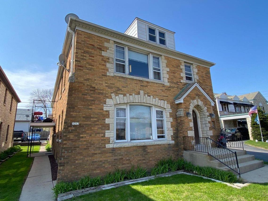 5313 W Greenfield Ave, West Milwaukee, WI 53214