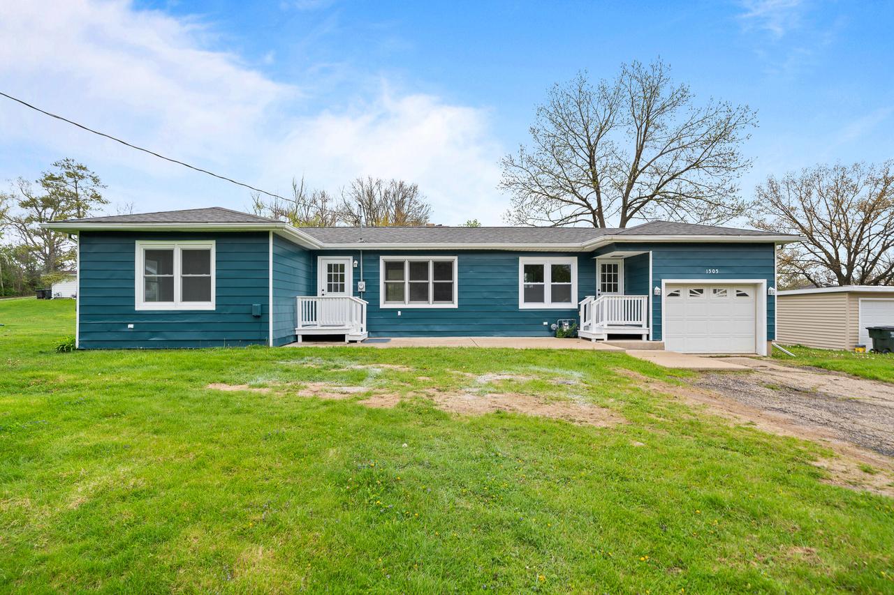 1505 Conant St, Lake Geneva, WI 53147