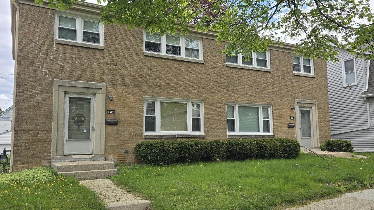 240 S 76th St. #242, Milwaukee, WI 53214