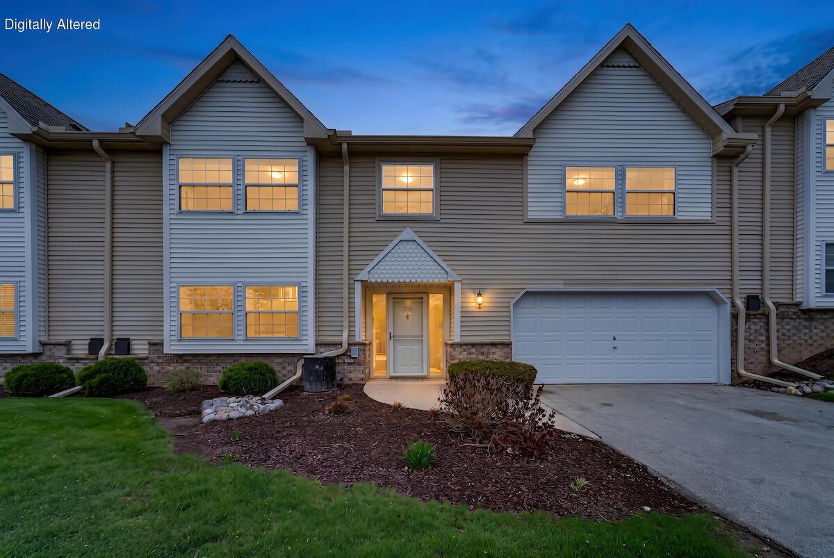 390 Dustin Dr, Brookfield, WI 53045