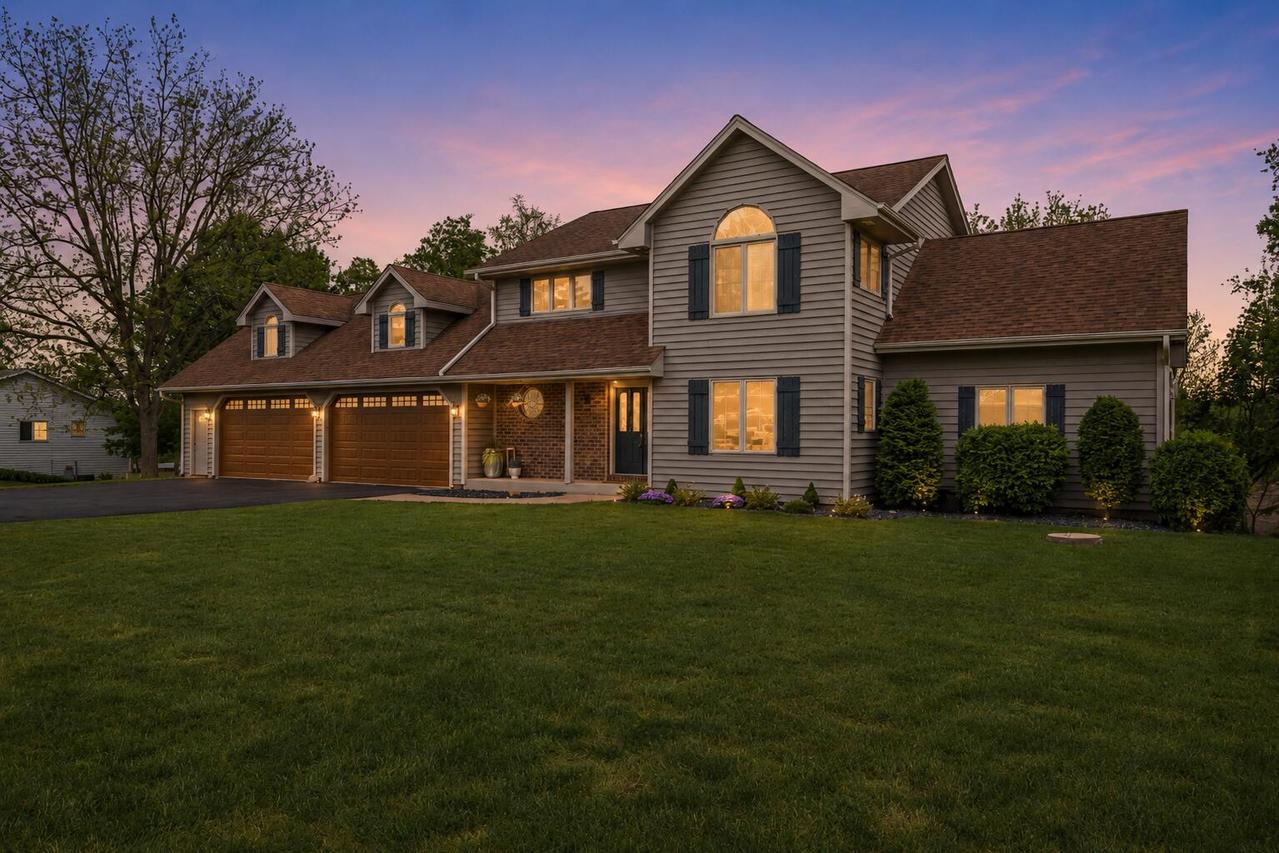 26041 Deer Ridge, Norway, WI 53185