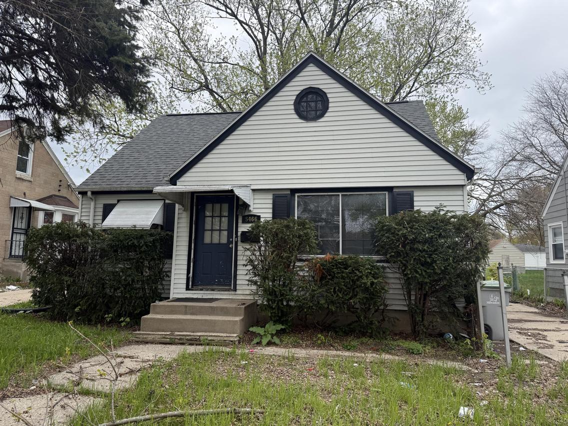 5466 N 57th St, Milwaukee, WI 53218
