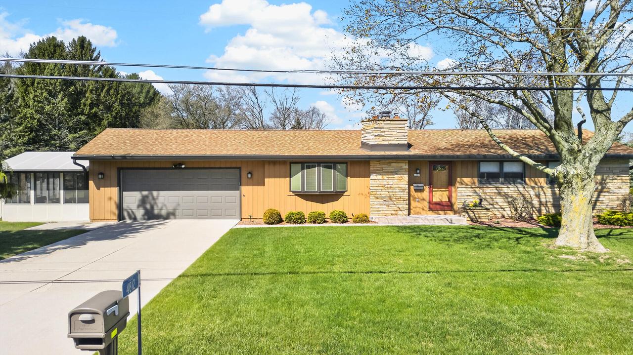 4812 S 16th St, Wilson, WI 53081