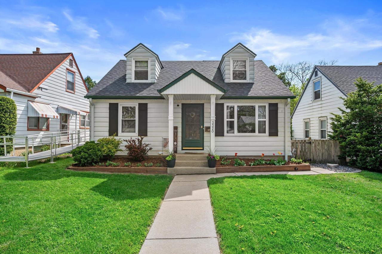 3320 N 83rd St, Milwaukee, WI 53222