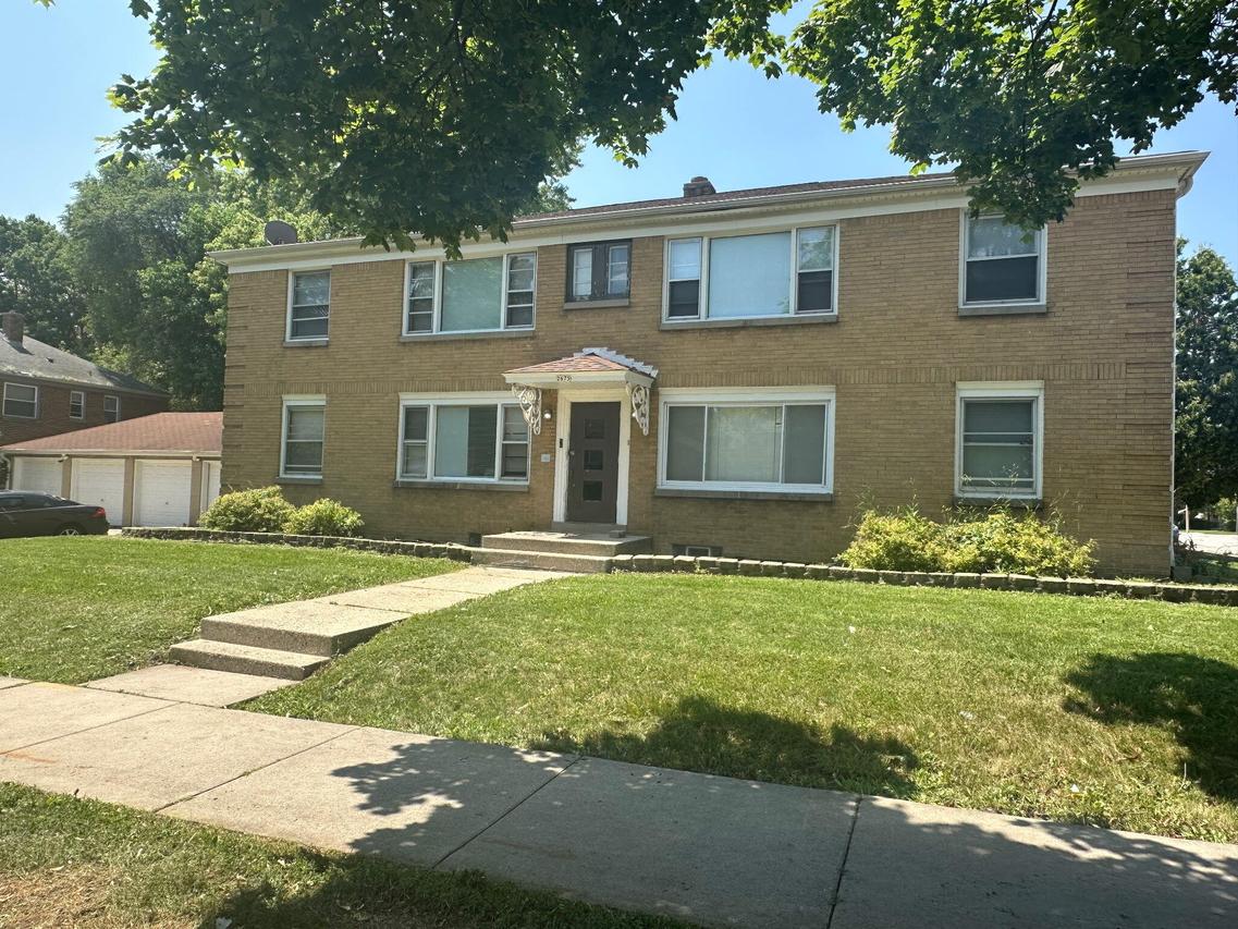2675 N 63rd St, Milwaukee, WI 53213