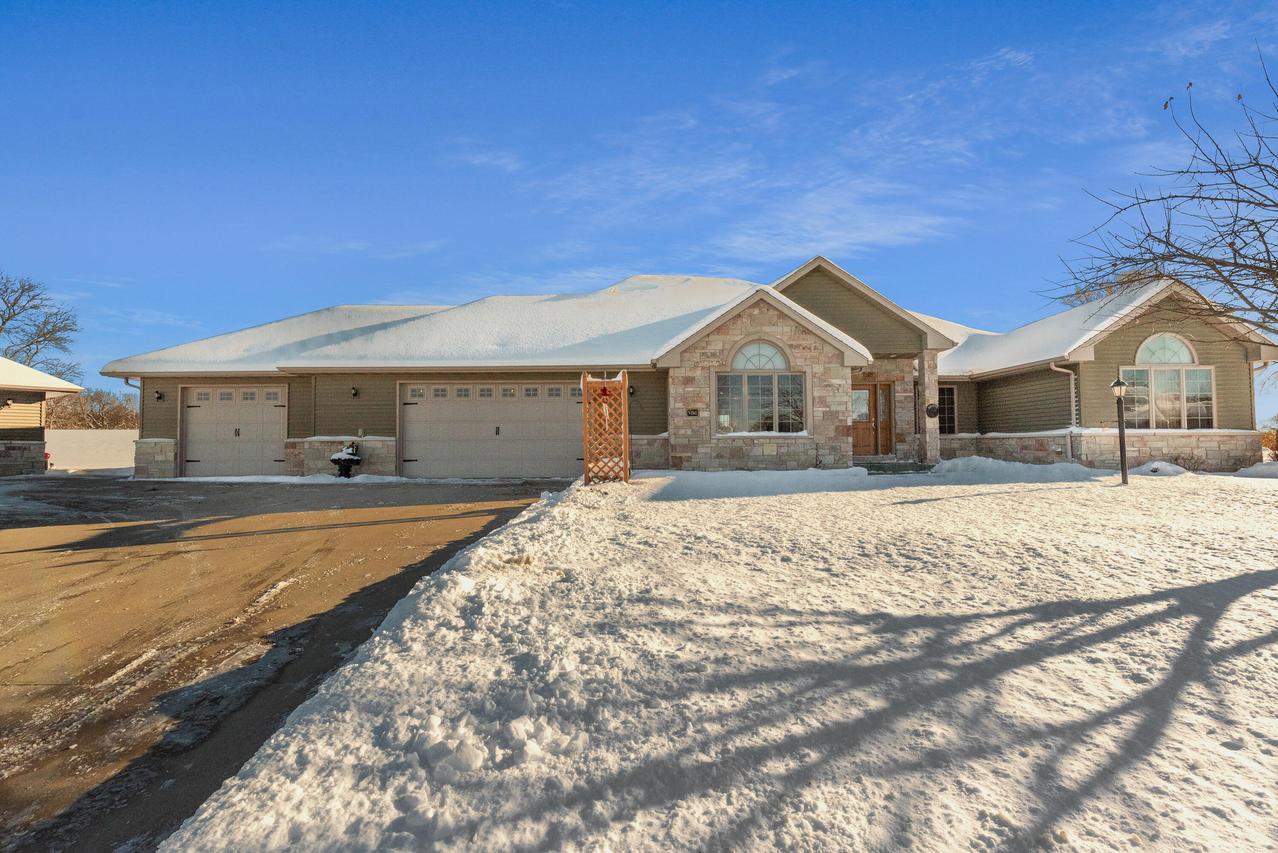 N1841 Shale Ave, Auburn, WI 53010