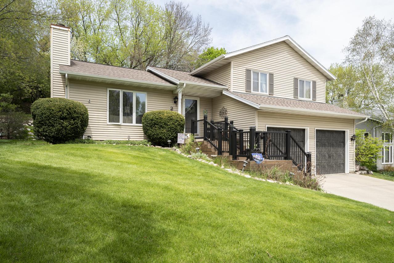 204 Cambridge Ave, Waukesha, WI 53188