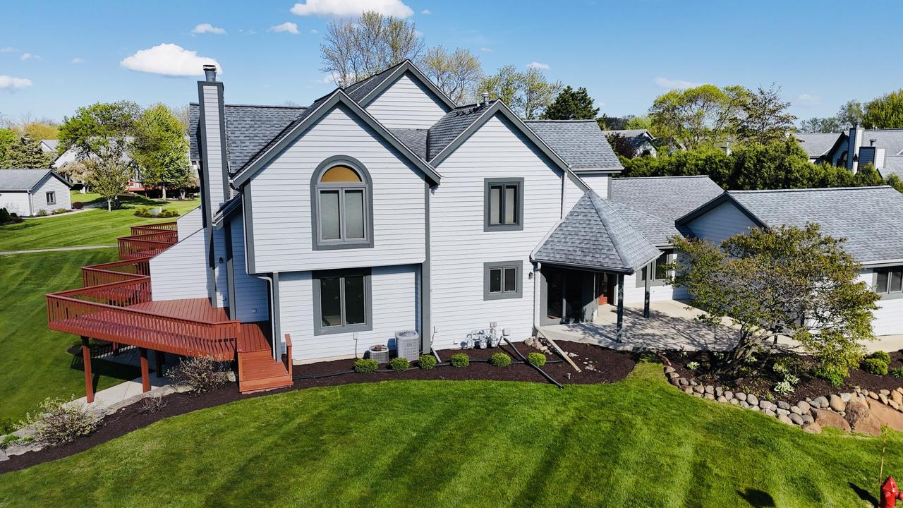 S75W17726 Harbor Cir #A, Muskego, WI 53150