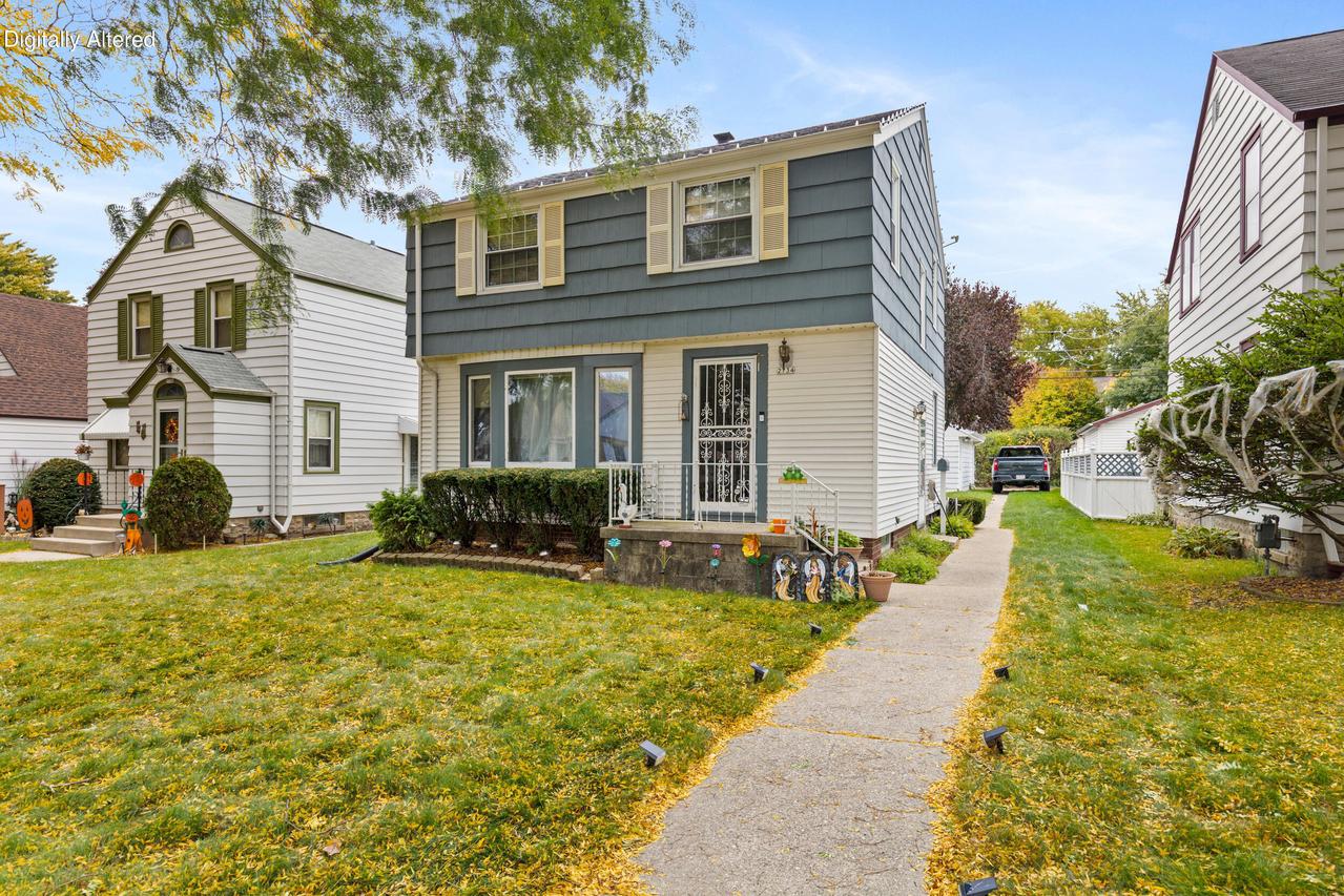 2734 S 45th St, Milwaukee, WI 53219