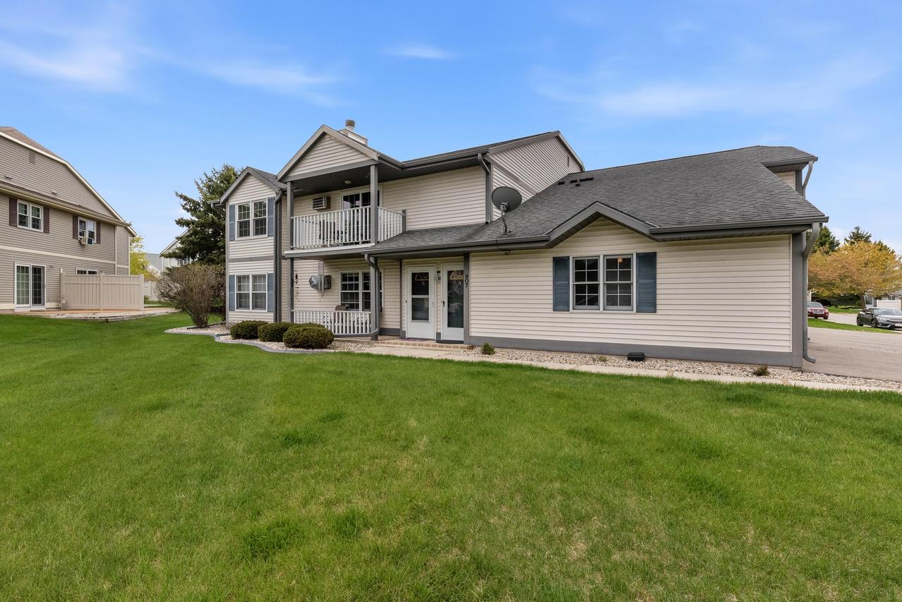 807 Worthington Ct #A, West Bend, WI 53090