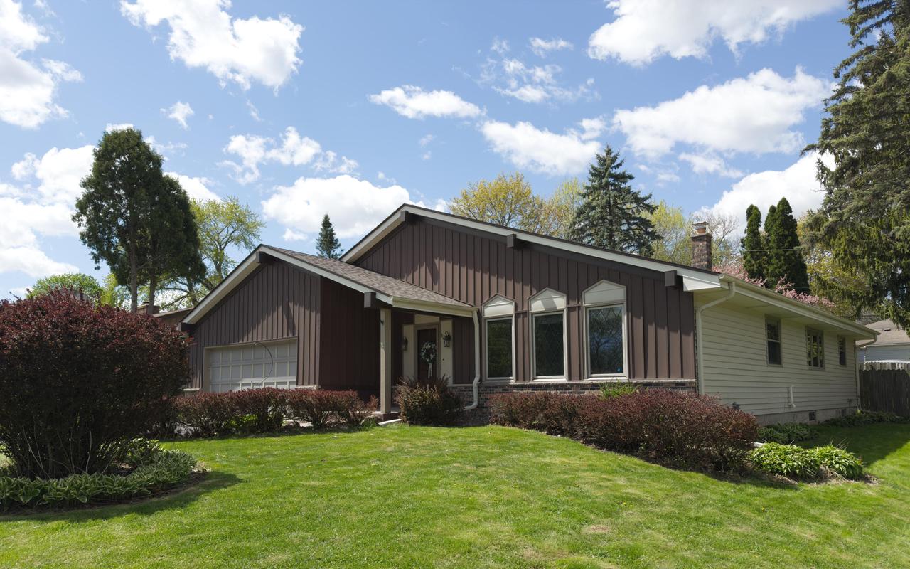 825 Garvens Ave, Brookfield, WI 53005