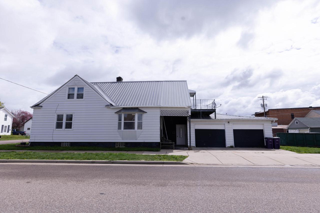 23743 Adams St, Independence, WI 54747