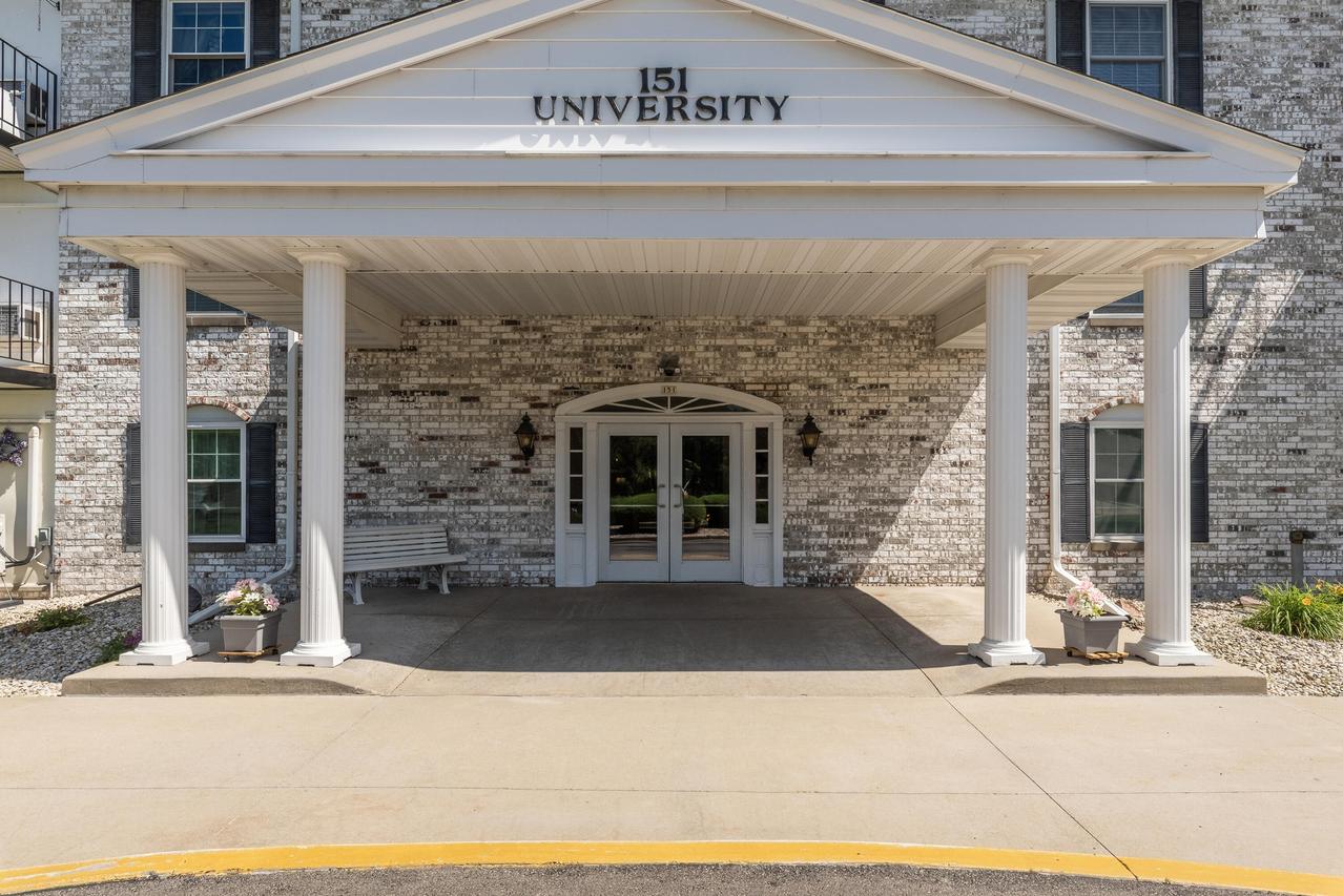 151 N University Dr #319, West Bend, WI 53095