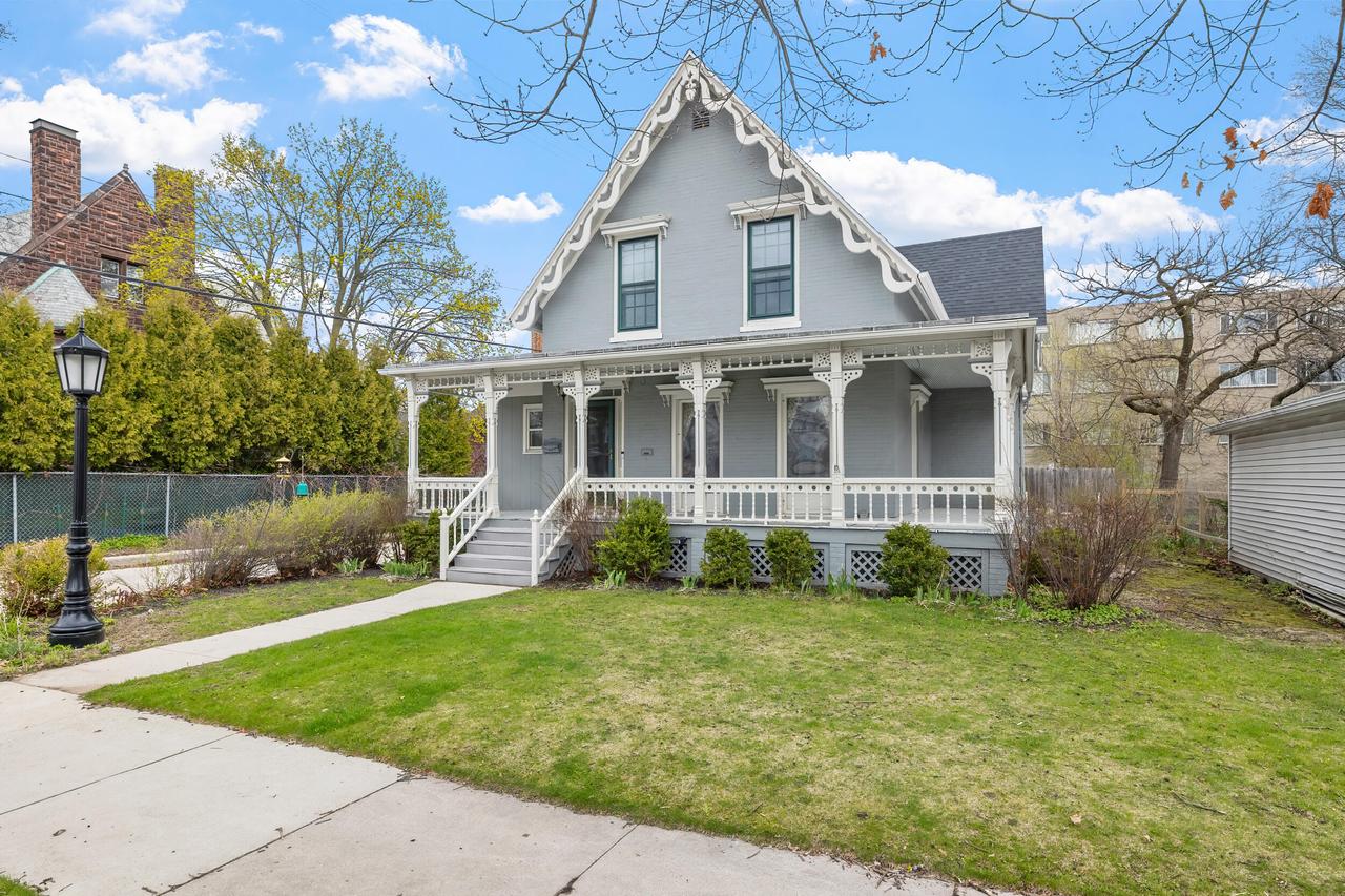 1215 N 7th St, Sheboygan, WI 53081