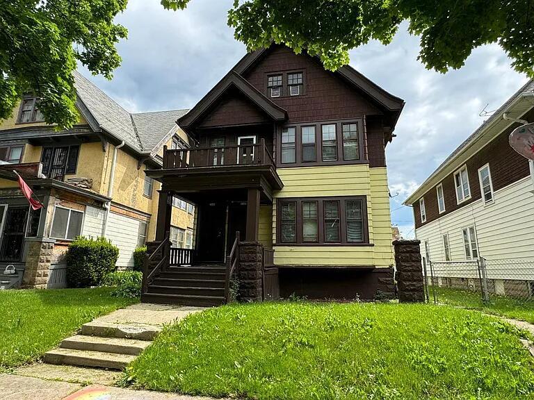 2444 N 40th St #2446, Milwaukee, WI 53210