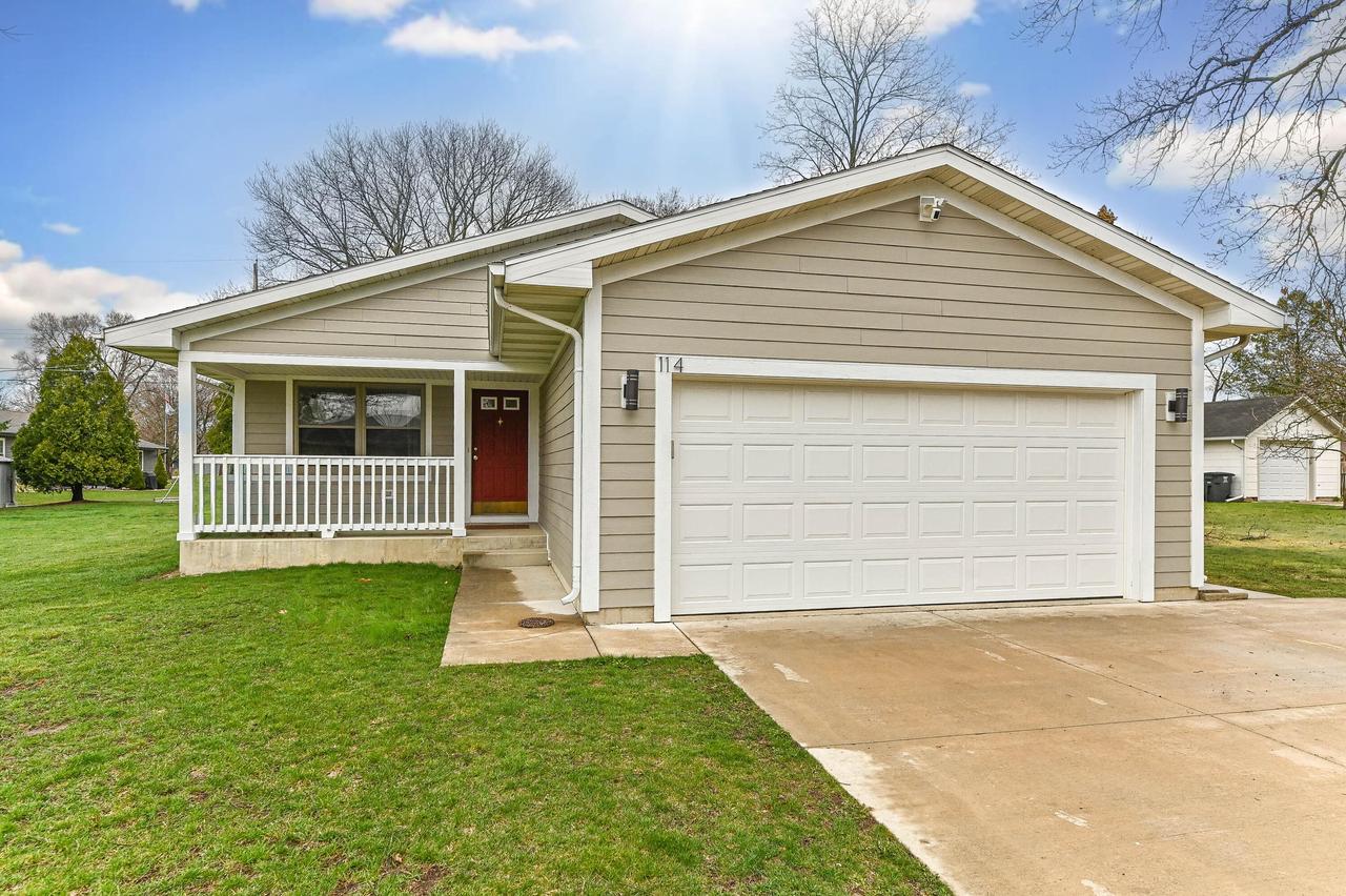 114 E Spruce St, Salem Lakes, WI 53170