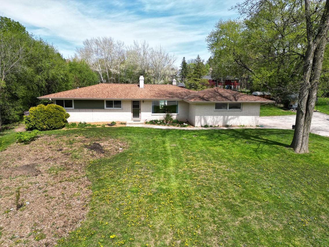 N68W13722 Bay Ridge, Menomonee Falls, WI 53051