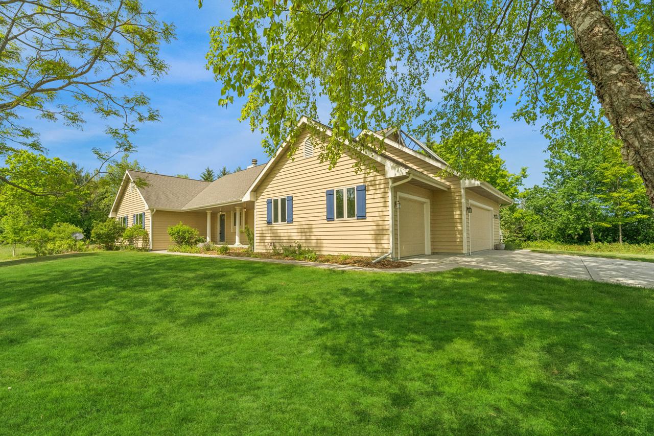 N6383 Hickory Cross -, Plymouth, WI 53073