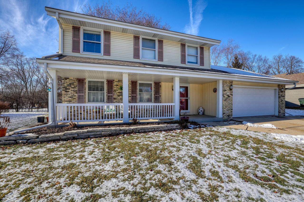 4355 S Longview Dr, New Berlin, WI 53151