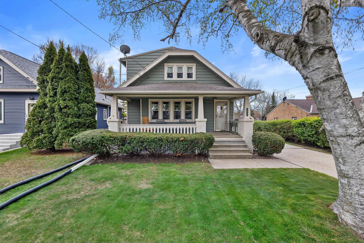 9015 W Cold Spring, Greenfield, WI 53228
