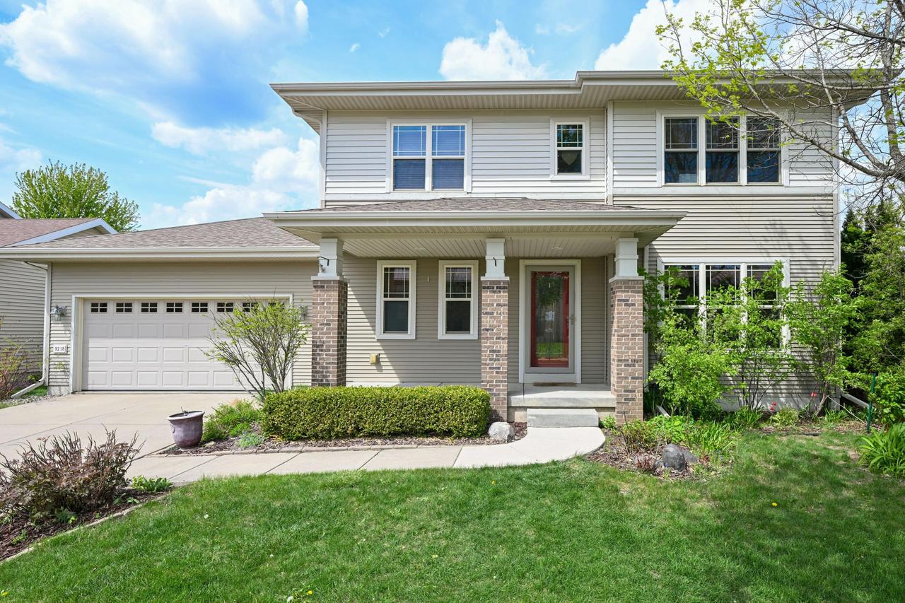 9218 Ancient Oak Ln, Madison, WI 53593