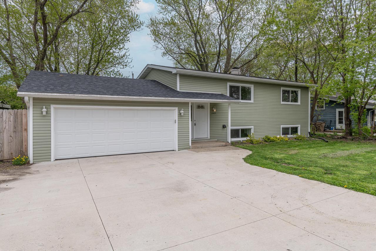 12437 41st Ave, Pleasant Prairie, WI 53158