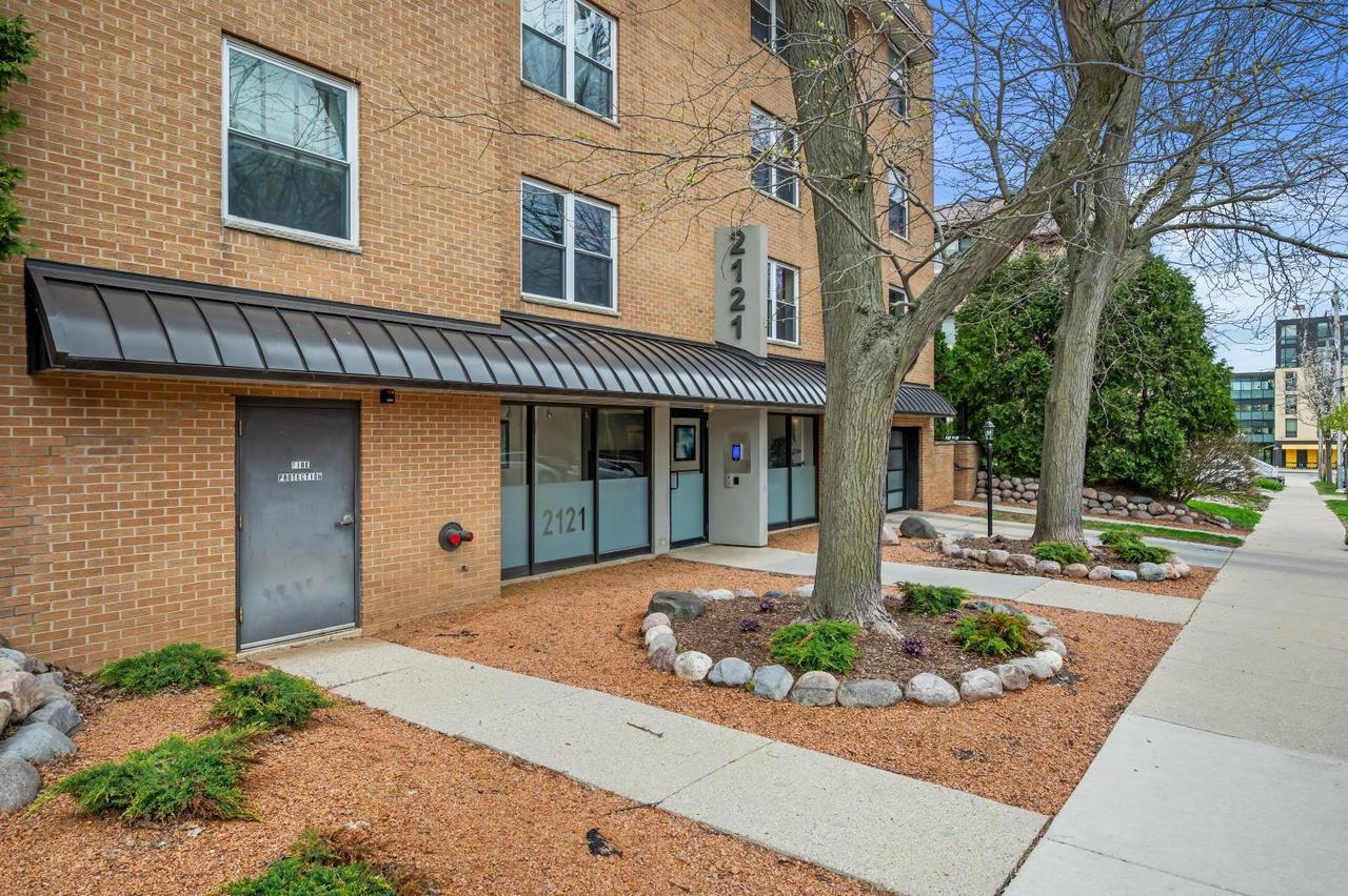 2121 N Cambridge Ave #314, Milwaukee, WI 53202