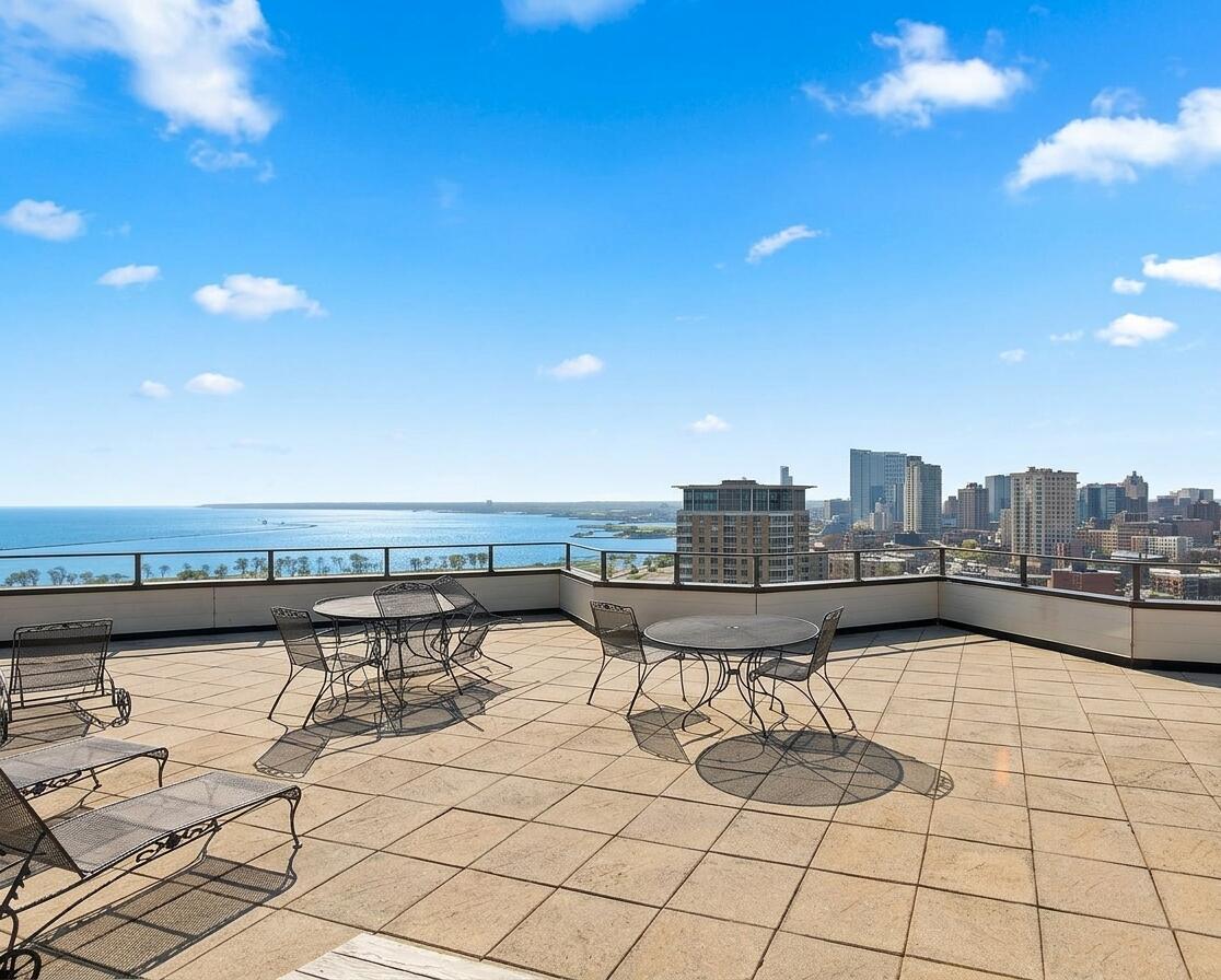 1633 E Prospect Ave. #5D, Milwaukee, WI 53202