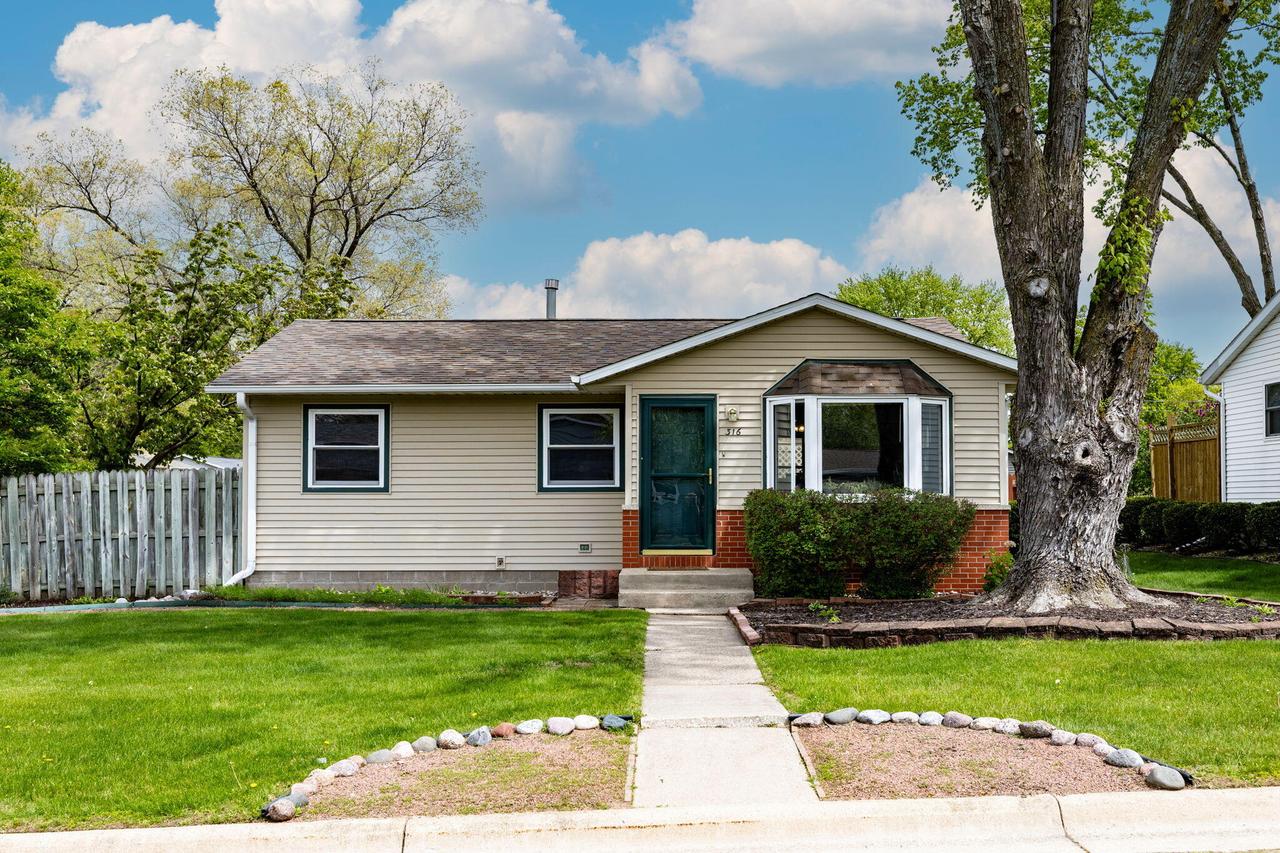 316 10th Ave, Onalaska, WI 54650