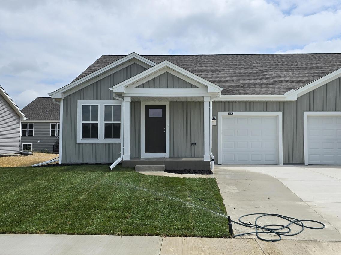 630 Harvest Ln, Hartford, WI 53027