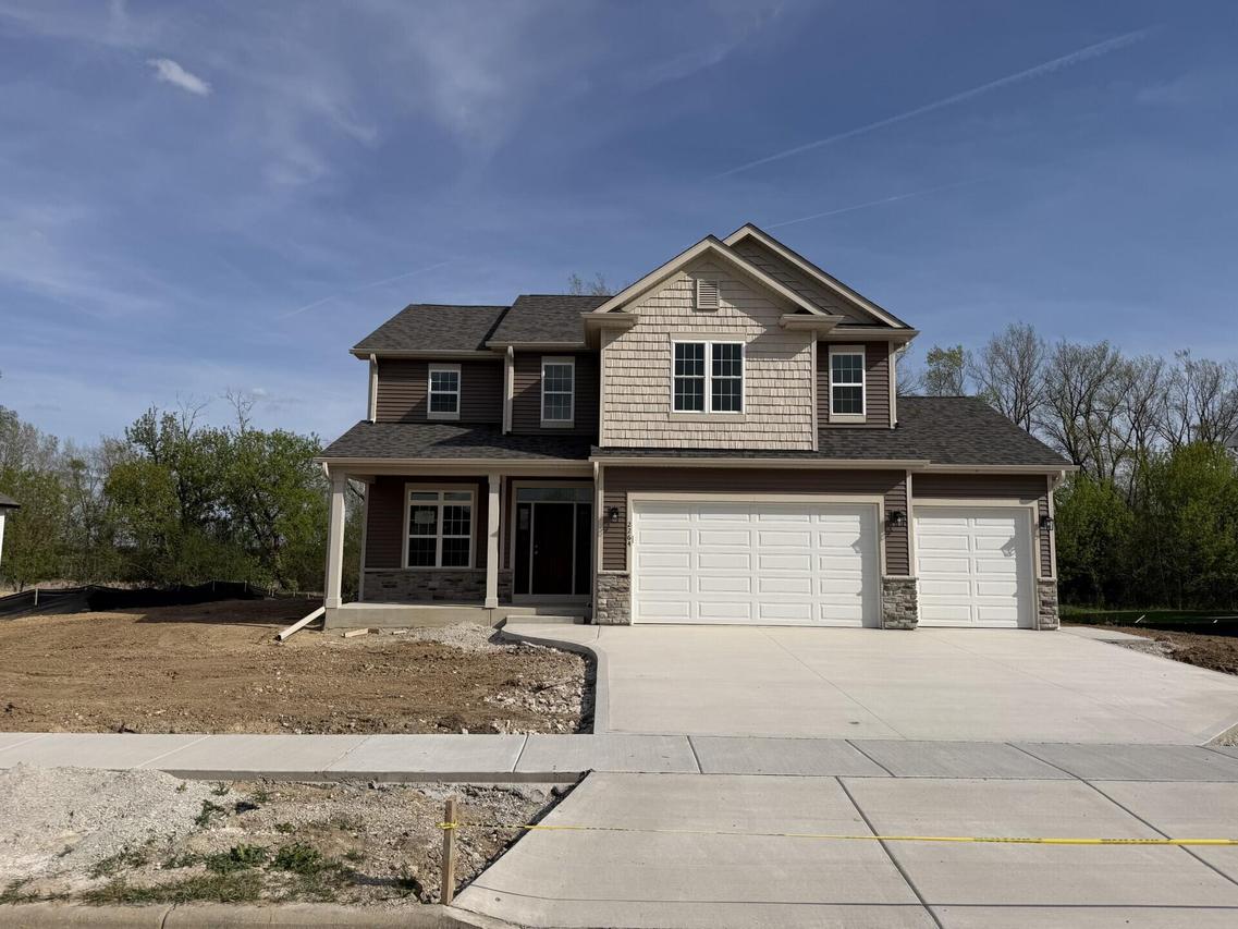 2264 Ravenswood Rd, Burlington, WI 53105