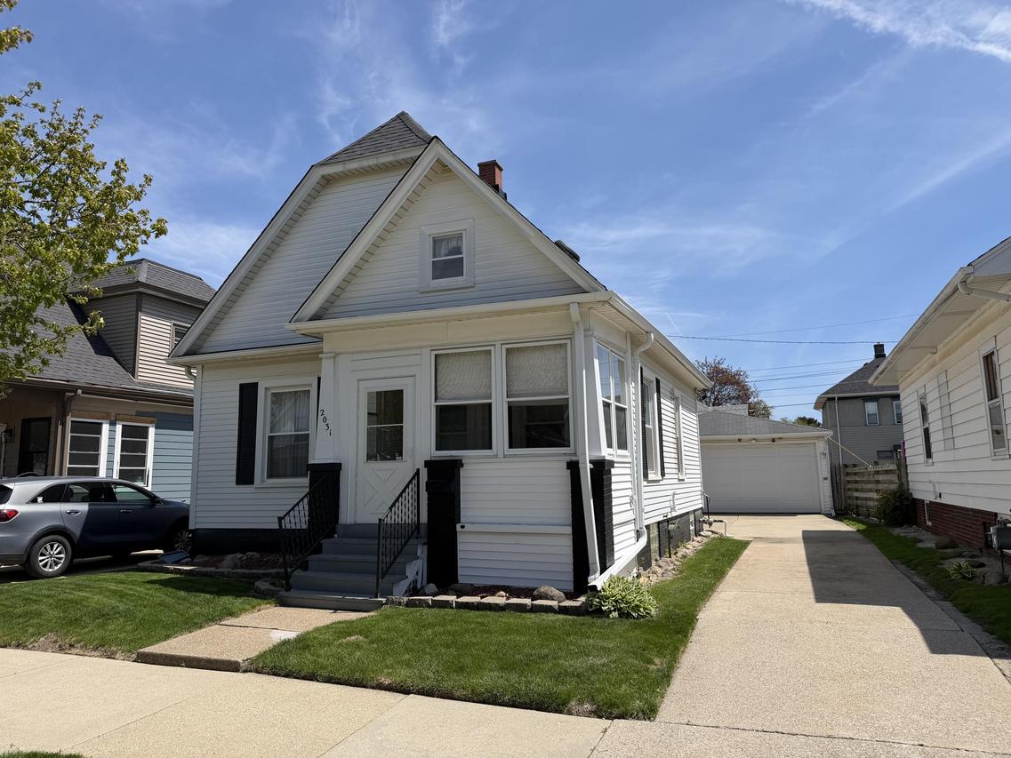2031 Superior St, Racine, WI 53402