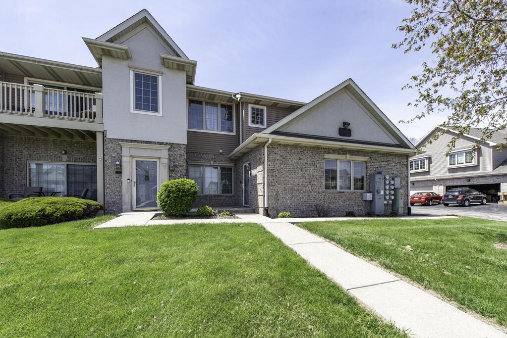 3334 55th Ct #128, Kenosha, WI 53144