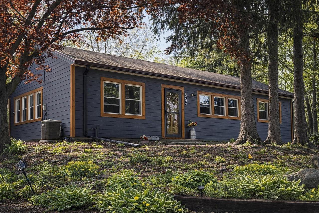 W195S7373 Racine Ave, Muskego, WI 53150