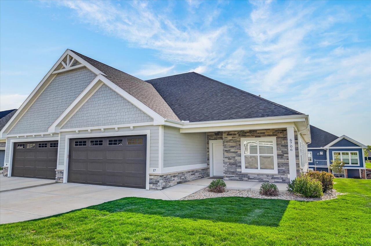 6706 Conservancy Plz #17, Deforest, WI 53532
