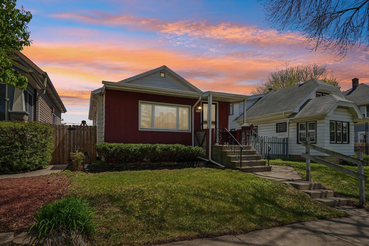 1970 S 75th St, West Allis, WI 53219