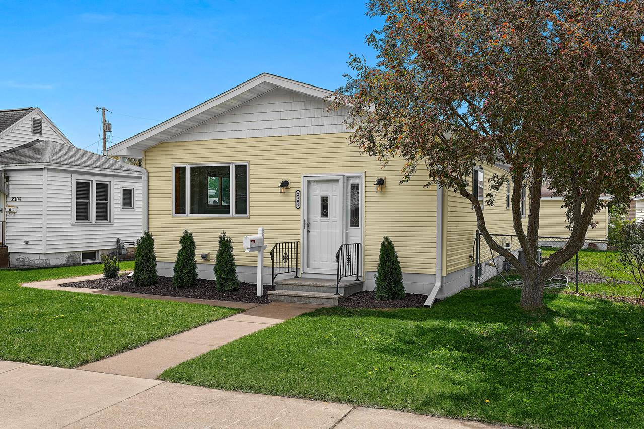 2304 Denton St, La Crosse, WI 54601