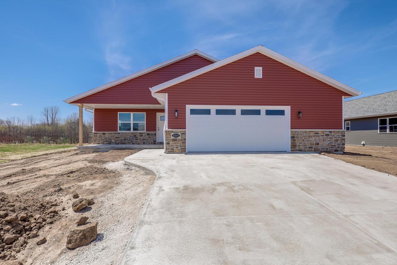 2210 S 19th St, Manitowoc, WI 54220