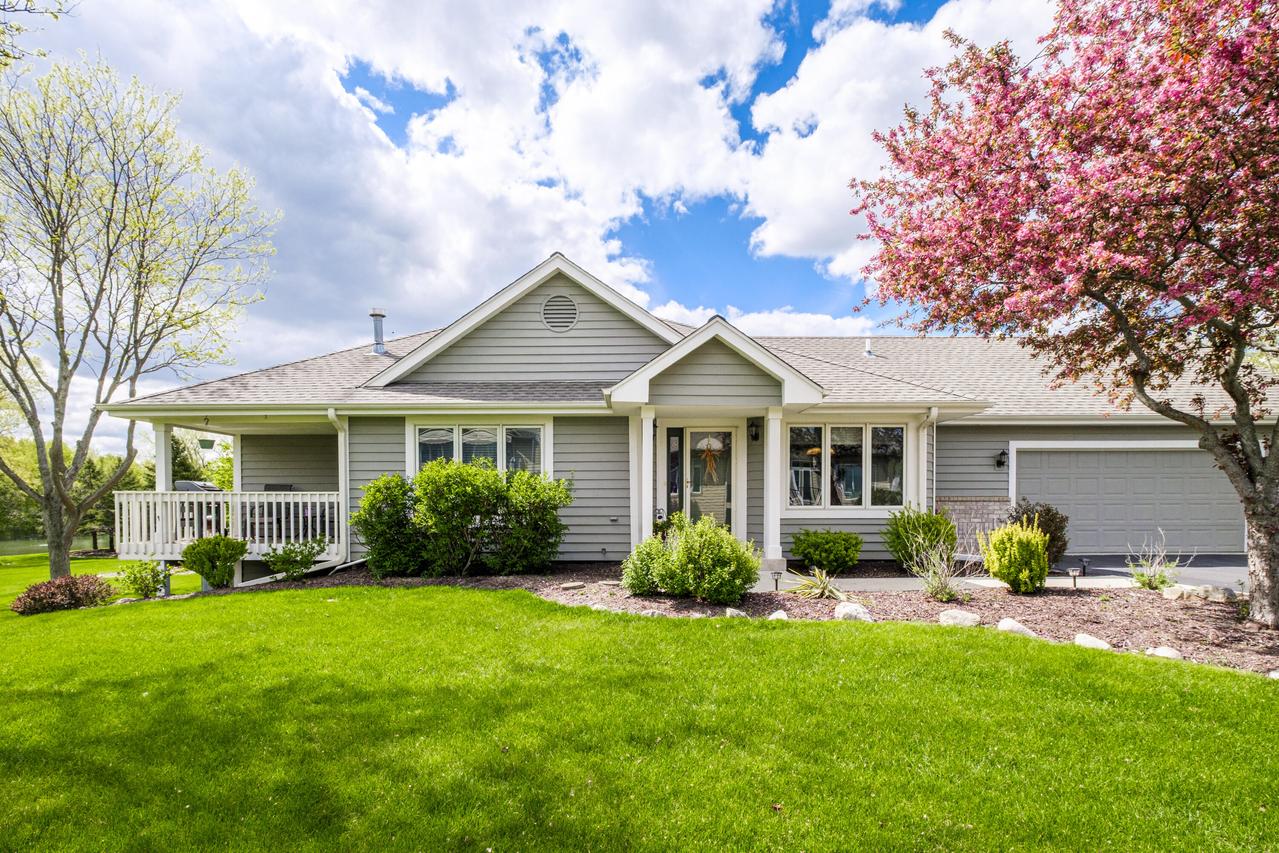 W264N2062 Deer Haven #Unit #1, Pewaukee, WI 53072