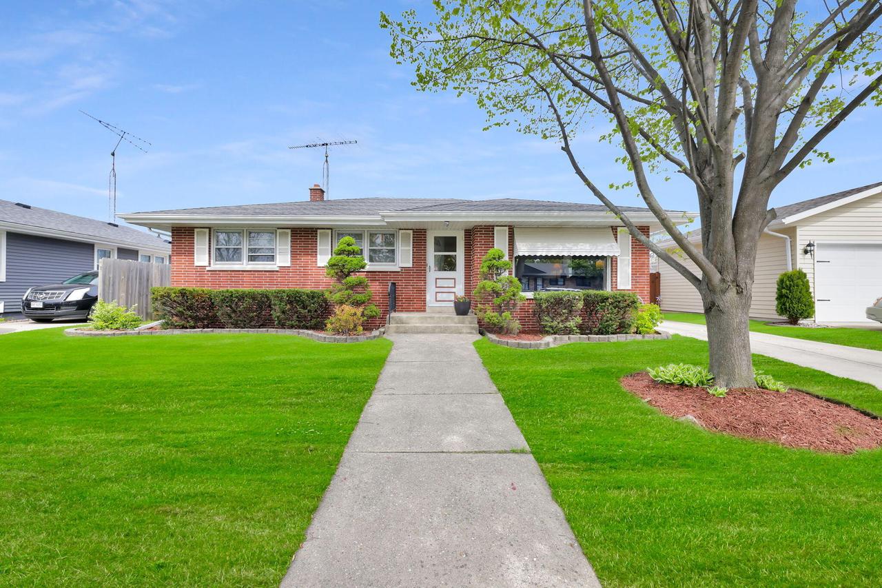 1615 17th Ave, Kenosha, WI 53140