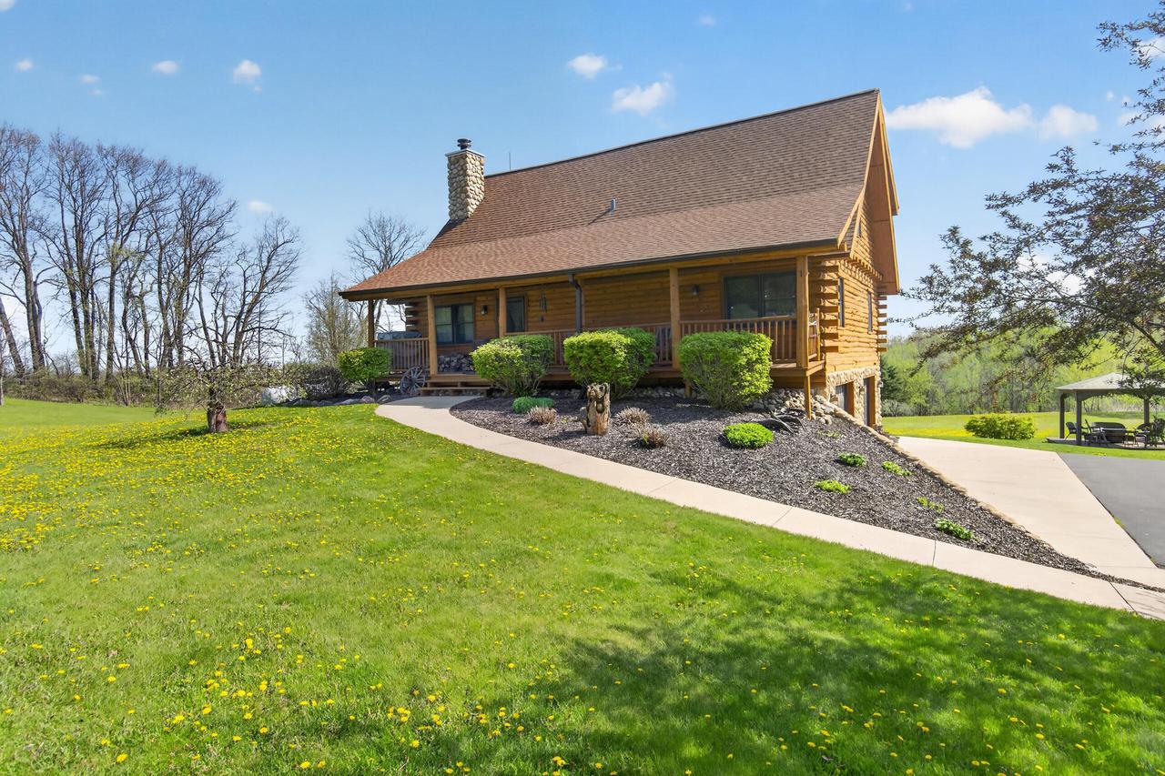 N773 Schultz Ln, Auburn, WI 53010