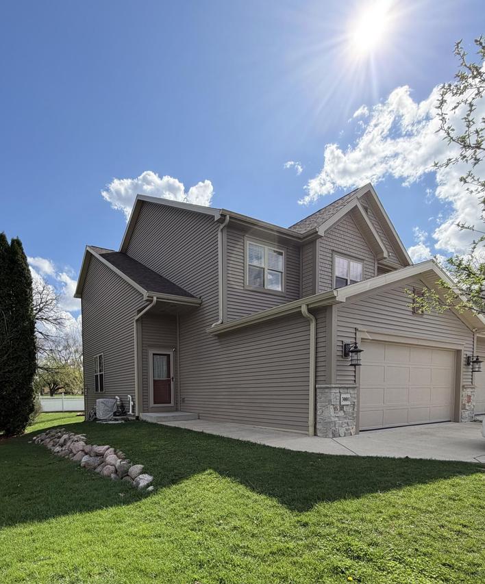 3001 Graydon Ave, East Troy, WI 53120