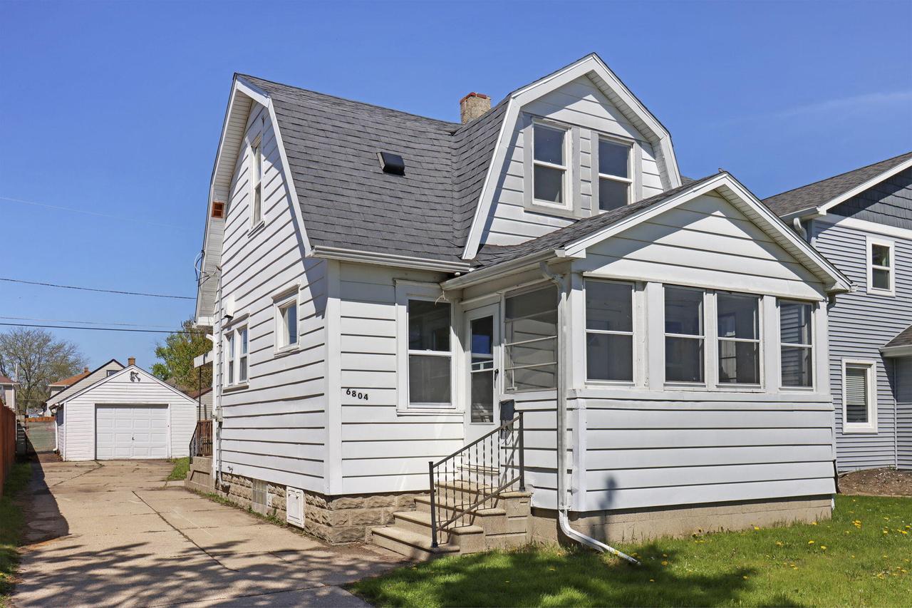 6804 34th Ave, Kenosha, WI 53142
