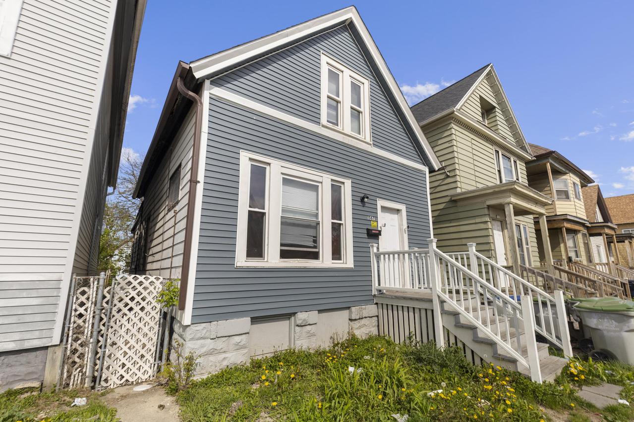 1567 S Cesar E Chavez Dr, Milwaukee, WI 53204