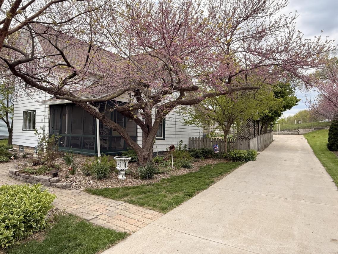 33220 S Honey Lake, Burlington, WI 53105