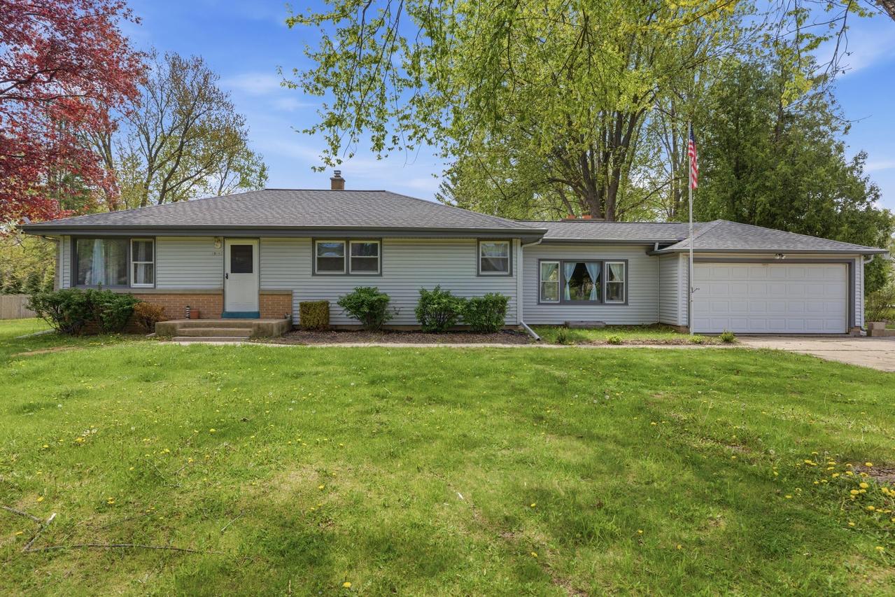 10101 W Beechwood Ave, Milwaukee, WI 53224