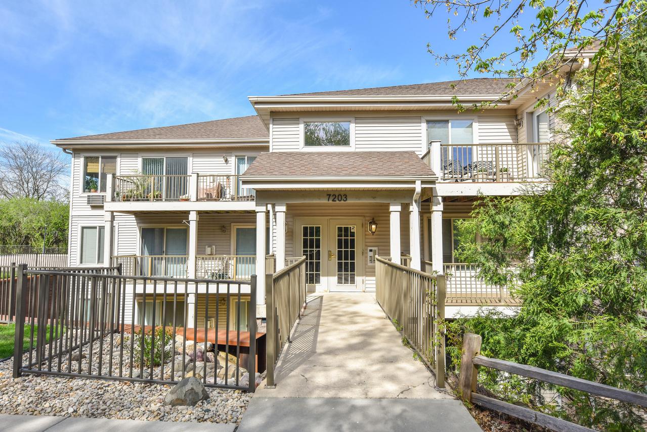 7203 Mid Town Rd #303, Madison, WI 53719