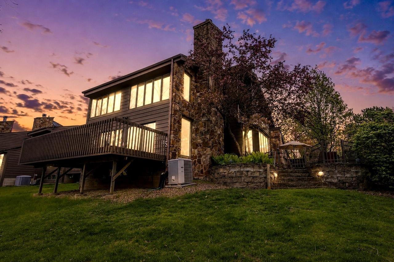 295 N Elm Grove #A, Brookfield, WI 53005